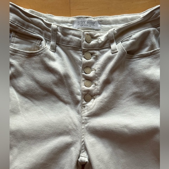 Judy Blue White Button Fly Non-distressed Frayed Hem Jean - Picture 4 of 7
